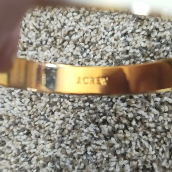 J. CREW CREAM GOLD-TONE BANGLE 7.2" BRACELET - NWT - Picture 7 of 9